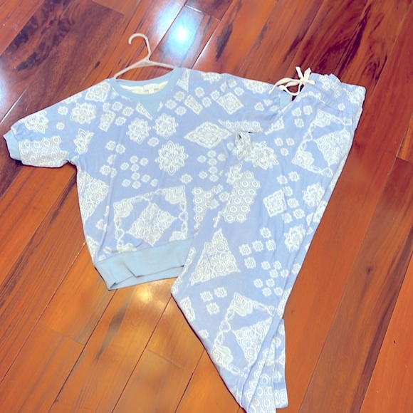 Oh salvage 2piece set. NWTS